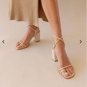 Alohas Grace Corn Ivory sandal size 6 (EUR 36/ UK 3.5)